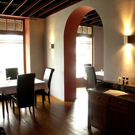 Hotel Saloon Злин Экстерьер фото