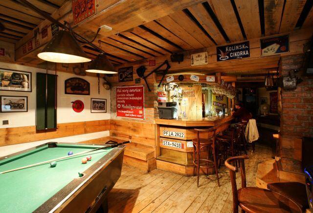 Hotel Saloon Злин Экстерьер фото