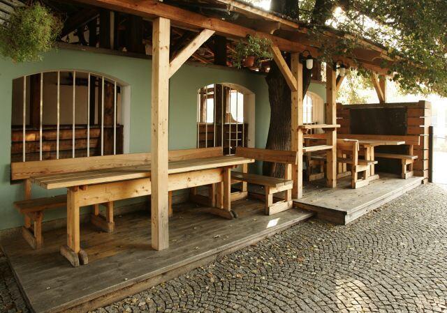 Hotel Saloon Злин Экстерьер фото
